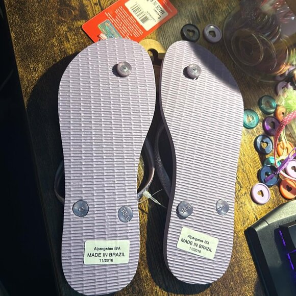 Havaianas Flip Flops USA 6, EUR 37/38 - Lavender w/flowers - NEW W/tag - Picture 2 of 4